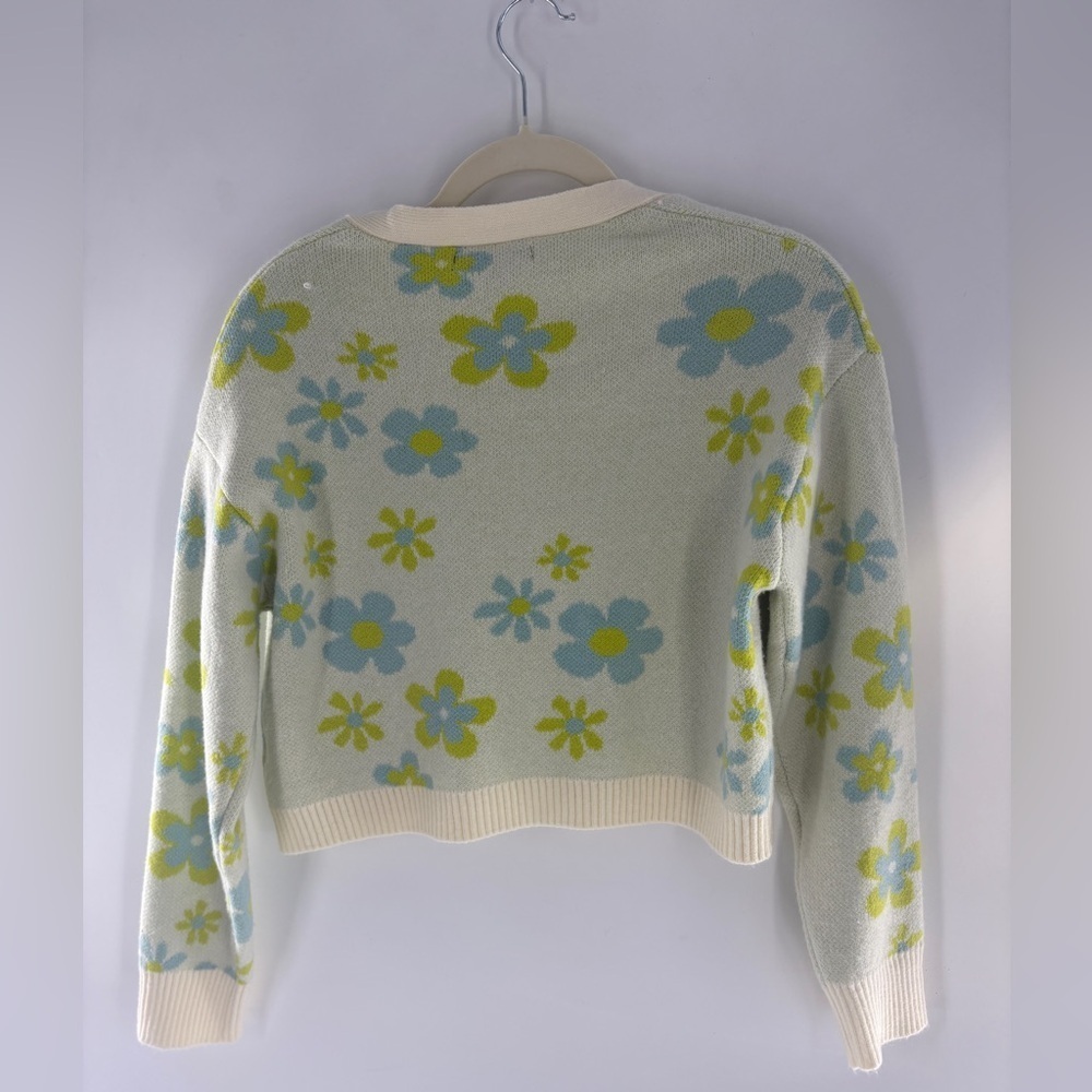 Witty Fox floral Green and Blue crop cardigan - Picture 2 of 7